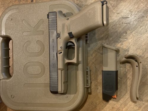 pistolet GLOCK modèle 17 génération 5 FS Coyote Armée française cal. 9 para.
