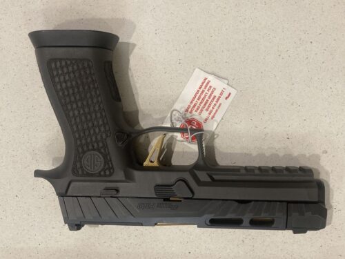 pistolet SIG SAUER P320 COMP SPECTRE calibre 9 para Custom Works