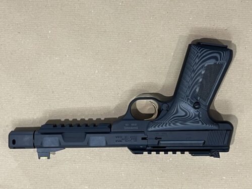 pistolet Browning Buckmark CONTOUR PRO + Comp canon de 5,9" calibre 22 LR