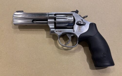 Revolver Smith & Wesson 617 4" Cal. 22LR