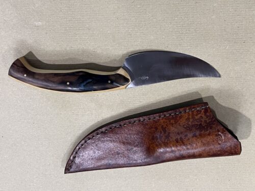 couteau artisanal à lame fixe forgée par Thierry Boccoz " rebelle"