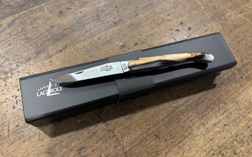 Couteau Forge de Laguiole, manche en genévrier et résine blanche