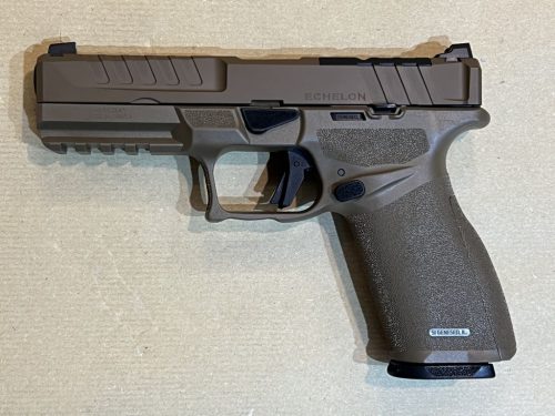 pistolet SPRINGFIELD ECHELON FDE Full Size 4.5" Optic ready calibre 9 para